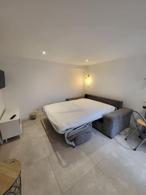 Studio 2 Personnes Equipe Carignan-de-Bordeaux Exterior photo